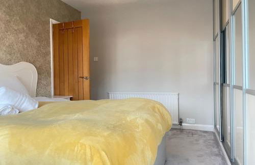 Spacious 4BR near Nec,Bhx, M6-M42 with Parking - Foto 2