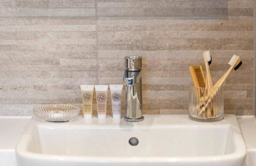 Cosmopolitan Living: Upscale 1BR Gem in Beckenham - Foto 10