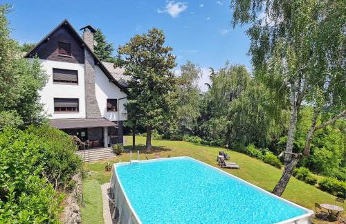 Villa Tudor - Beautiful large villa amidst lush green nature! - Foto 1