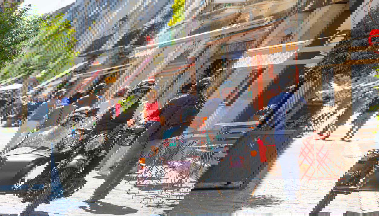 Chinon sidecar route