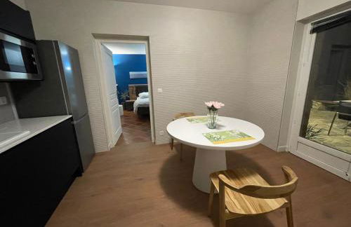 Les Hauts de Locmiquel apartment with private heated pool - Photo 5