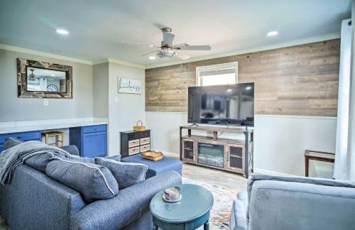 Blue Cottage in the Bayou with Private Yard! - Foto 7