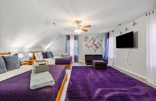 Elegant Retreat Spacious with Outdoor Fireplace - Foto 28