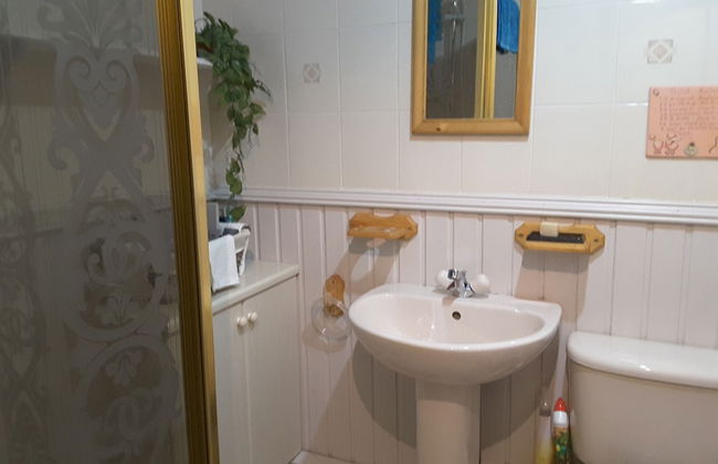 2 Bed Apartment 2 Mins Walk Away From the Beach! - Foto 22