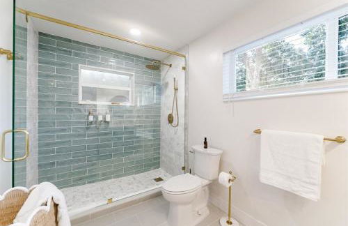 Palms Oasis with Salt Pool Movies Firepit Golf - Photo 5