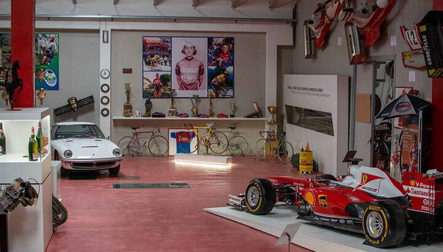 Degustación de vino Lambrusco y visita a la bodega en Módena. - Foto 4