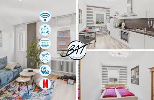 BAT Home Solutions Saarburg Altstadt - alles was ein Hotel nicht bietet - 3 Apartments 45 bis 75 qm für bis zu 12 Personen - direkt unter der Burg - 2 Min zur Altstadt - Weinbergblick, Heimkino und E-Ladesäulen - Foto 3