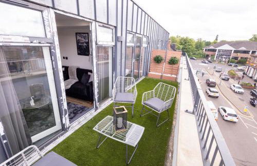Brand-New Top-Floor Flat with Stunning Balcony & Parking - Foto 11