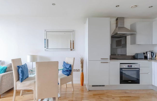 Sleek & Sunny 1BD Flat Near Greenwhich - Deptford! - Foto 11