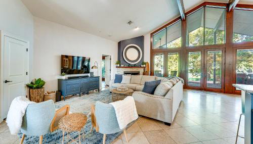 4-Season Boathouse, Hot Tub! Guadalupe River Oasis - Foto 5