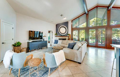 4-Season Boathouse, Hot Tub! Guadalupe River Oasis - Foto 5