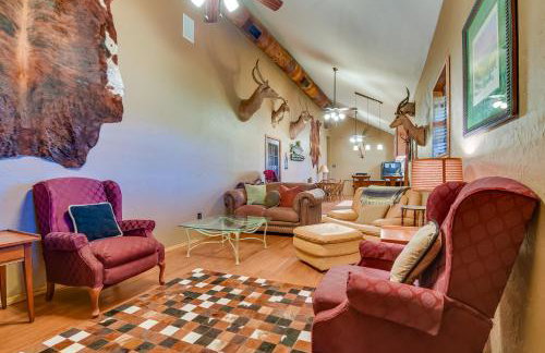 Cozy Strawn Cabin with Pool Access - Near Lake! - Foto 3