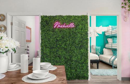 Unit 105 Stylish Condo with Free Parking and Close to Downtown - Foto 40