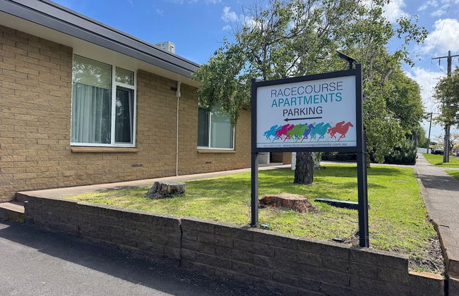 Botanic Racecourse Apartments - Photo 34