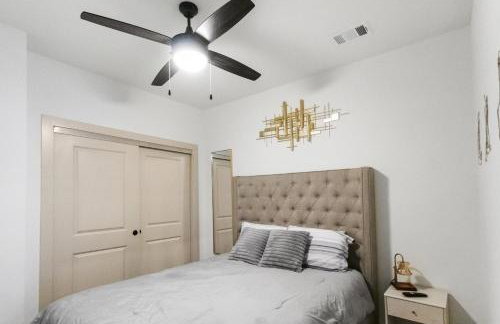 Designer East Atlanta 1BR Chic Amenities & Vibes - Photo 6