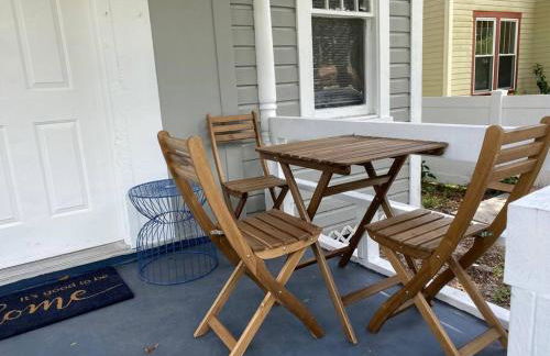 Contemporary 1-Bedroom Private Bungalow Walk to Armature & Riverwalk - Foto 19