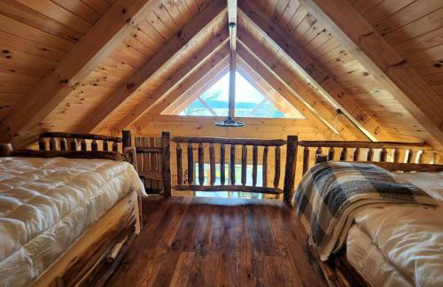 Luminous Cabin near Tappan Lake with Hot-Tub, BBQ and Deck in Ohio - Foto 23