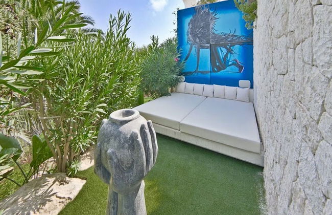 Striking Villa With Terraced Garden - Foto 30