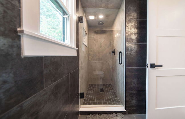 Gatsby Theme Near Downtown w Game Room, EV Charger - Foto 13