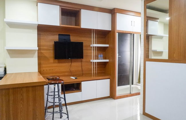 Best Deal 1BR Apartment at Menara Rungkut - Foto 12