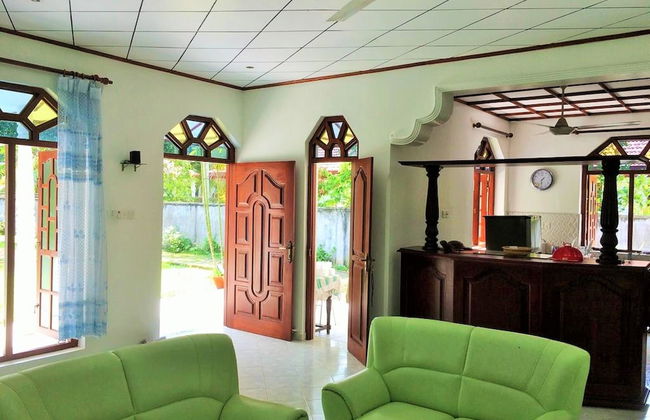 Swiss Villa Moragalla Beach - Foto 7