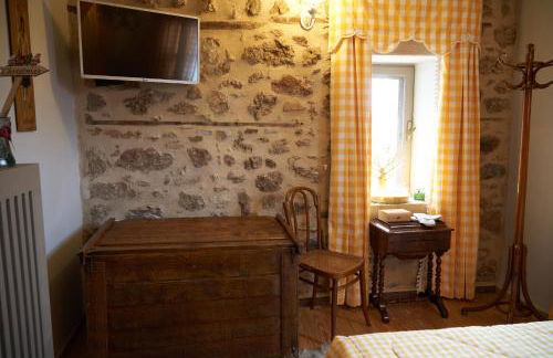 Dandy Villas Dimitsana - a family ideal charming home in a quaint historic neighborhood - 2 fireplaces for romantic nights - Foto 19