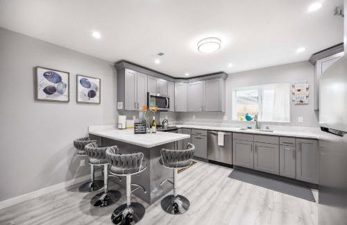 Kirkland Home with 2 Queen Beds - Totem Lake Village - Foto 1