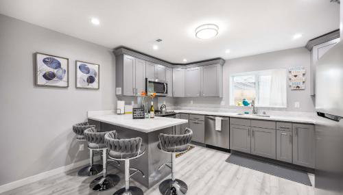 Kirkland Home with 2 Queen Beds - Totem Lake Village - Foto 1