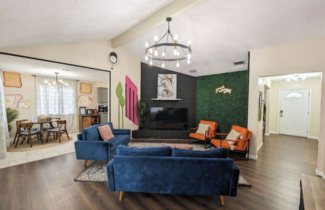 Vibrant Getaway Say Hello to the Best of Houston - Foto 1