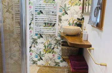 La Tiny Blue - maison insolite pour 2 - sans Tv - Foto 5