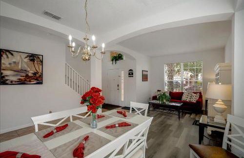 SOLANA 7 Bed Rooms FAMILY VACATION VILLA-Private Pool and SPA - Photo 22