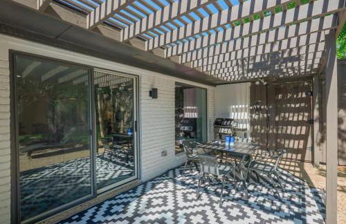 Luxury Home with 5 Bedrooms and Private Pool - Foto 51