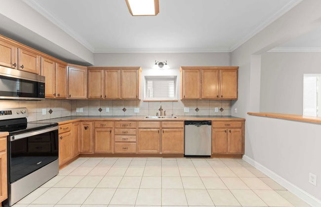 Whitetail Cove by Avantstay Lakefront w/ Pool + Private Dock Sleeps 20 - Photo 31