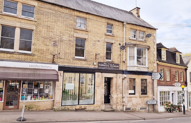 Stylish Town Centre Apartments - Photo 75