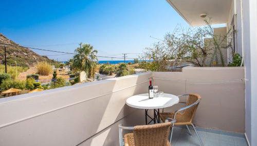 Irinna Hotel-Apartments - Foto 3