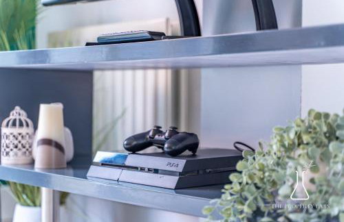 Luxury Birmingham City Centre Townhouse with BALCONY- Sleeps 10 - FREE Parking - Perfect for Contractors, Business Travellers, Families and other Groups - Near Bullring, Newstreet, Selfridges, NEC, NIA & Birmingham airport - Photo 13