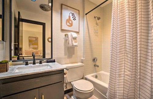 Contemporary Mountain Retreat - Walk to Slopes! - Photo 13