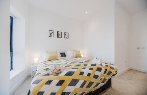Stylish 2 bed Flat in London with River Thames views Access to boat rides into London-Near O2 Arena and Excel, Fast Wi-Fi, Free Parking, Excellent links Elizabeth and Southeastern Train Line - Foto 12