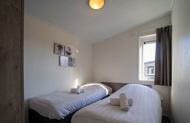 Pavilion 5 - Photo 3