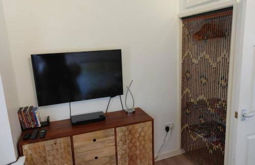 Cosy Flat in a Pretty Town. - Photo 3