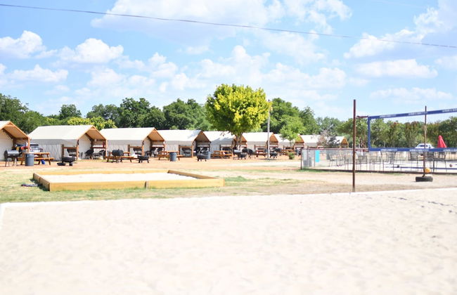 Son's Rio Cibolo - Glamping Cabin D - Foto 76