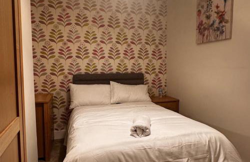 Curzon St - 4 Beds Sleeps 7 with Street Parking - Foto 2