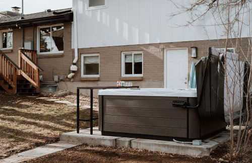 Hot Tub House with BBQ Deck and Workspace - Foto 5