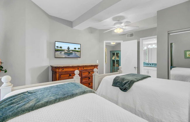 407 A Shipwatch by Avantstay Beach Front Condo w/ Ocean Views - Foto 25