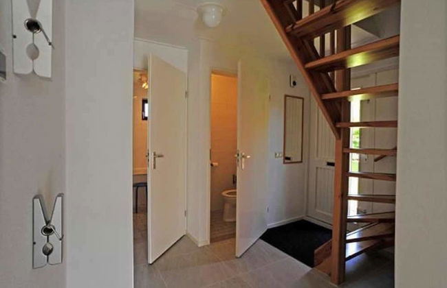 Modern Holiday Home at a Typical Dutch Canal, Close to the Lauwersmeer - Photo 27