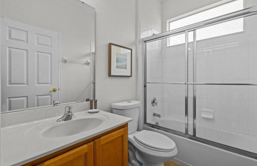 Family Nest 4-Bedroom Home Near Disney World - Photo 32