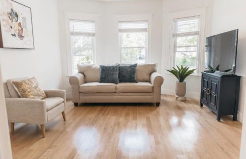 Stay Comfy Easy Boston Access, Everett MA - Foto 5