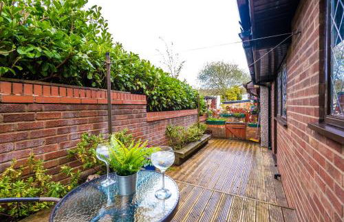 Spacious 4-Bed House Near Wigan Warrington - Foto 28