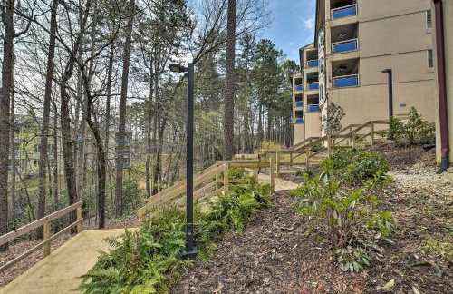 Lake Keowee Resort Condo with Balcony and Pool Access! - Foto 27
