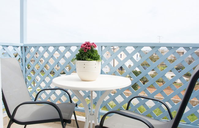 Windmill Apartments 2 - Photo 15